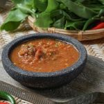 5 Cara Mudah Atasi Rasa Pedas Sambal di Mulut, Coba Sekarang